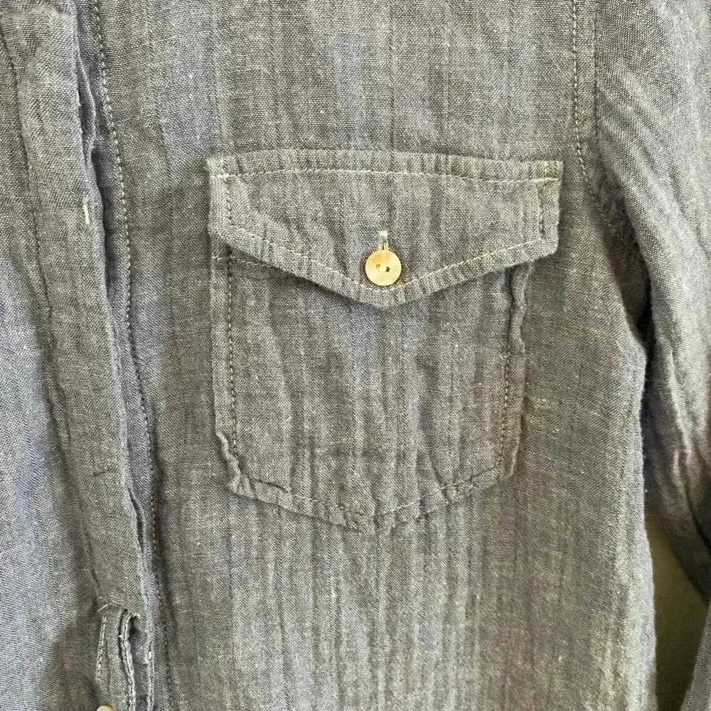Mary McFadden Womens Blue Chambray Button Down Shirt